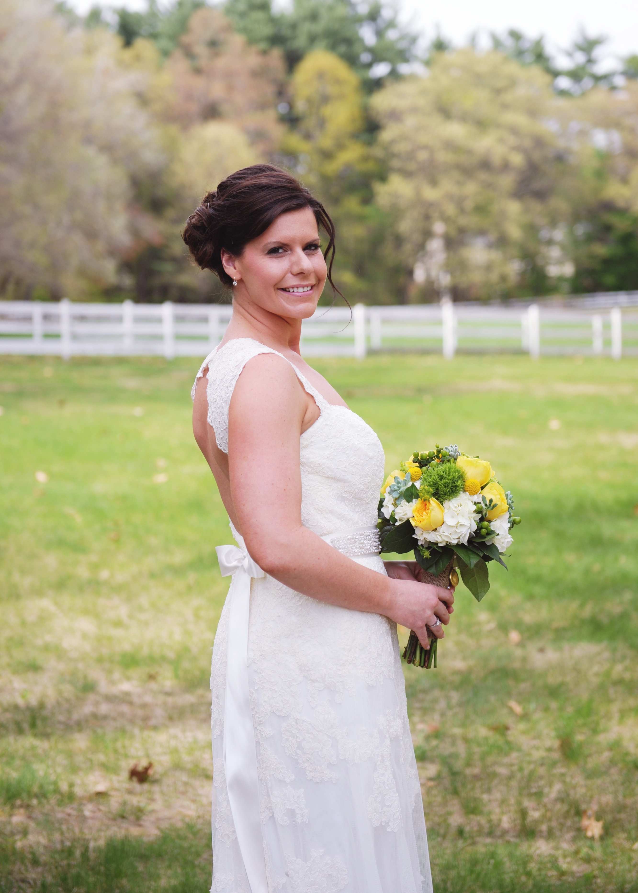weddings-bridal-bouquet-yellow-roses-dunstable-ma