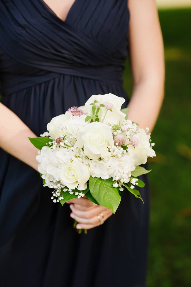 weddings-bouquets-white-dunstable-ma